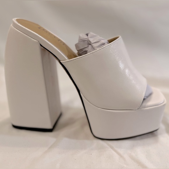 Dsevht White Platform Heel - Picture 2 of 16